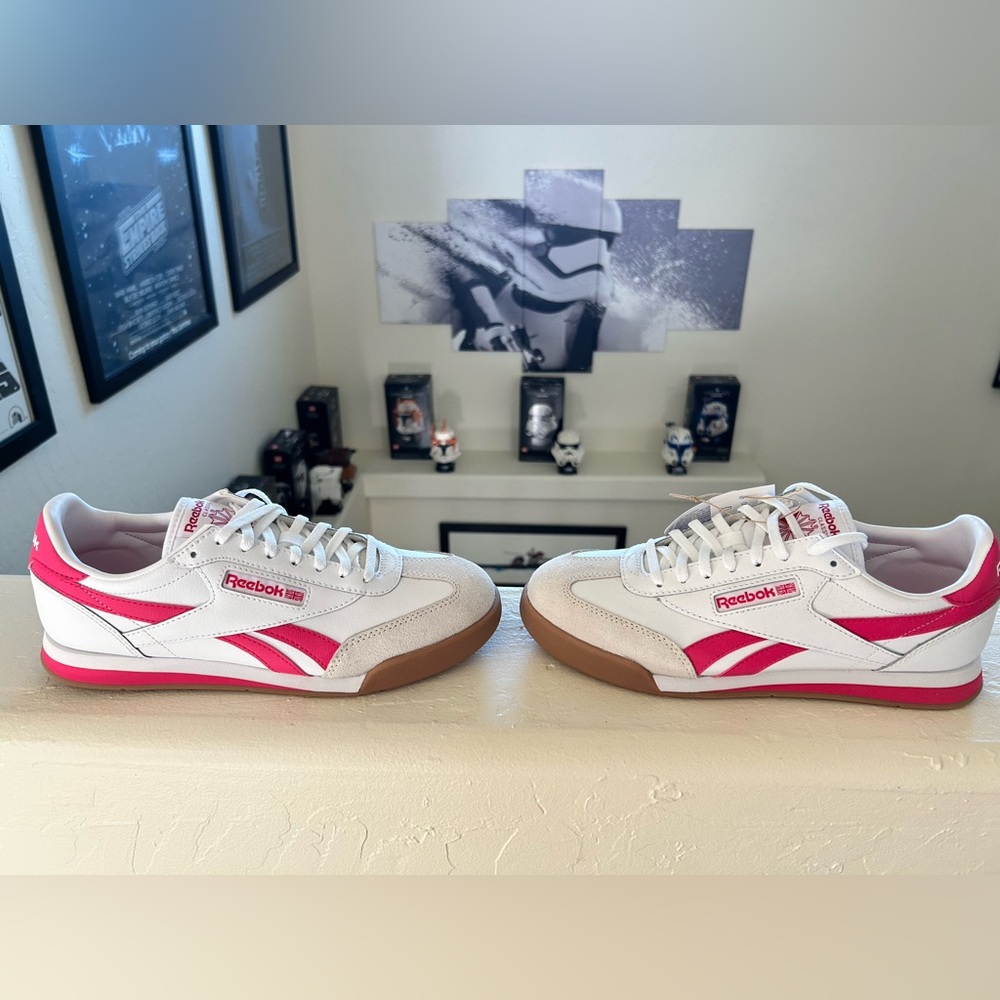 NWT Reebok Sneakers